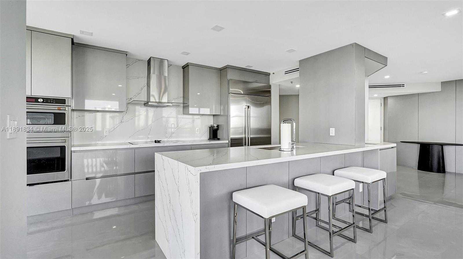 Small Image of 1000 ISLAND BLVD #1004, Aventura Number 11