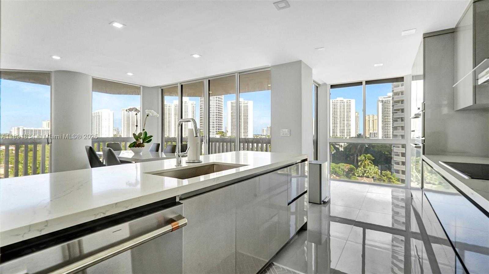 Small Image of 1000 ISLAND BLVD #1004, Aventura Number 16