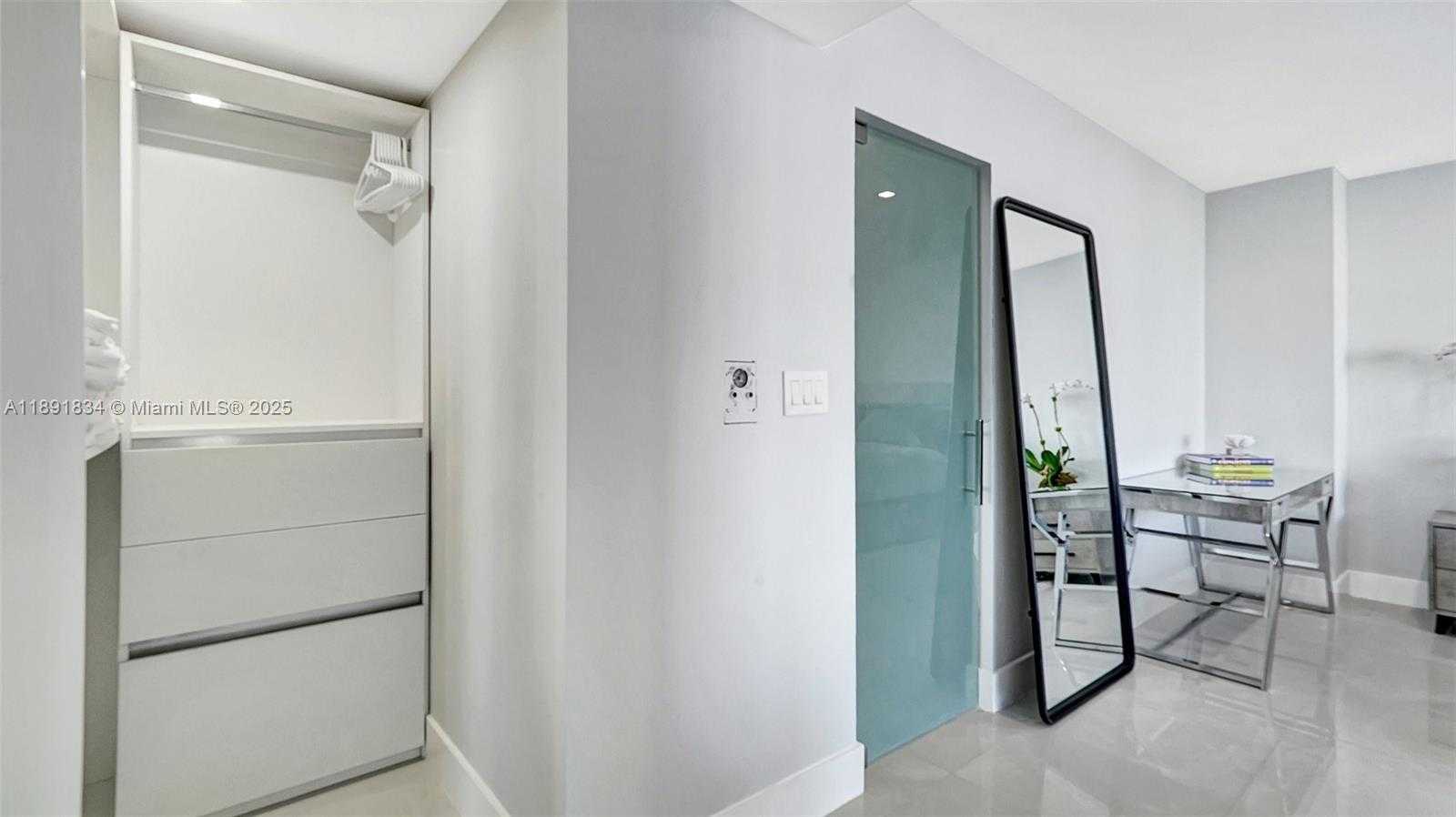 Small Image of 1000 ISLAND BLVD #1004, Aventura Number 21