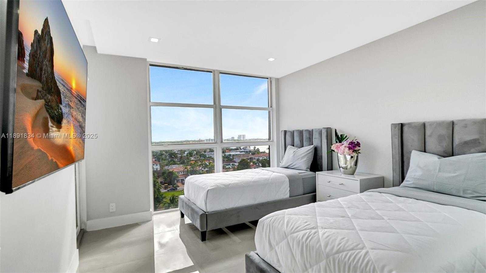 Small Image of 1000 ISLAND BLVD #1004, Aventura Number 30