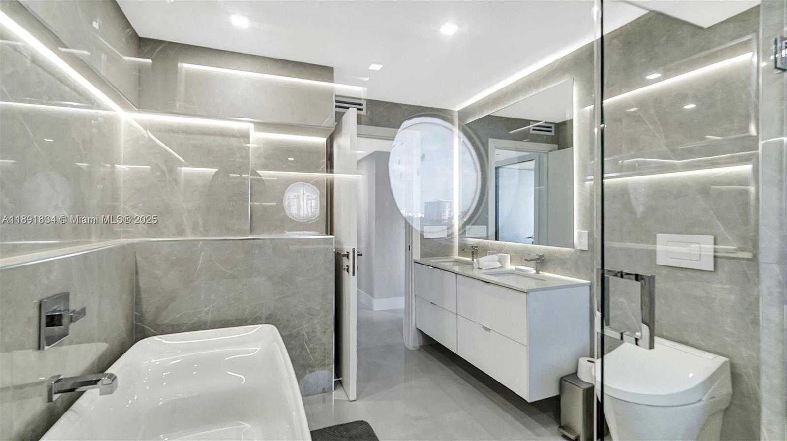 Small Image of 1000 ISLAND BLVD #1004, Aventura Number 35