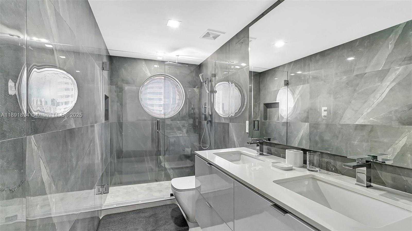 Small Image of 1000 ISLAND BLVD #1004, Aventura Number 37