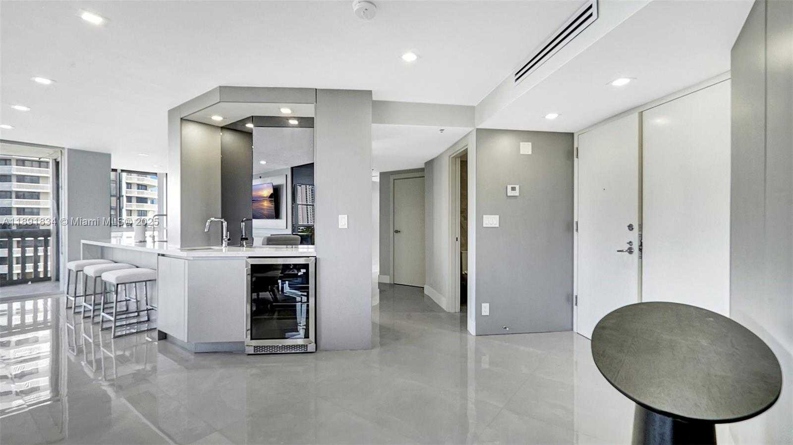Small Image of 1000 ISLAND BLVD #1004, Aventura Number 4