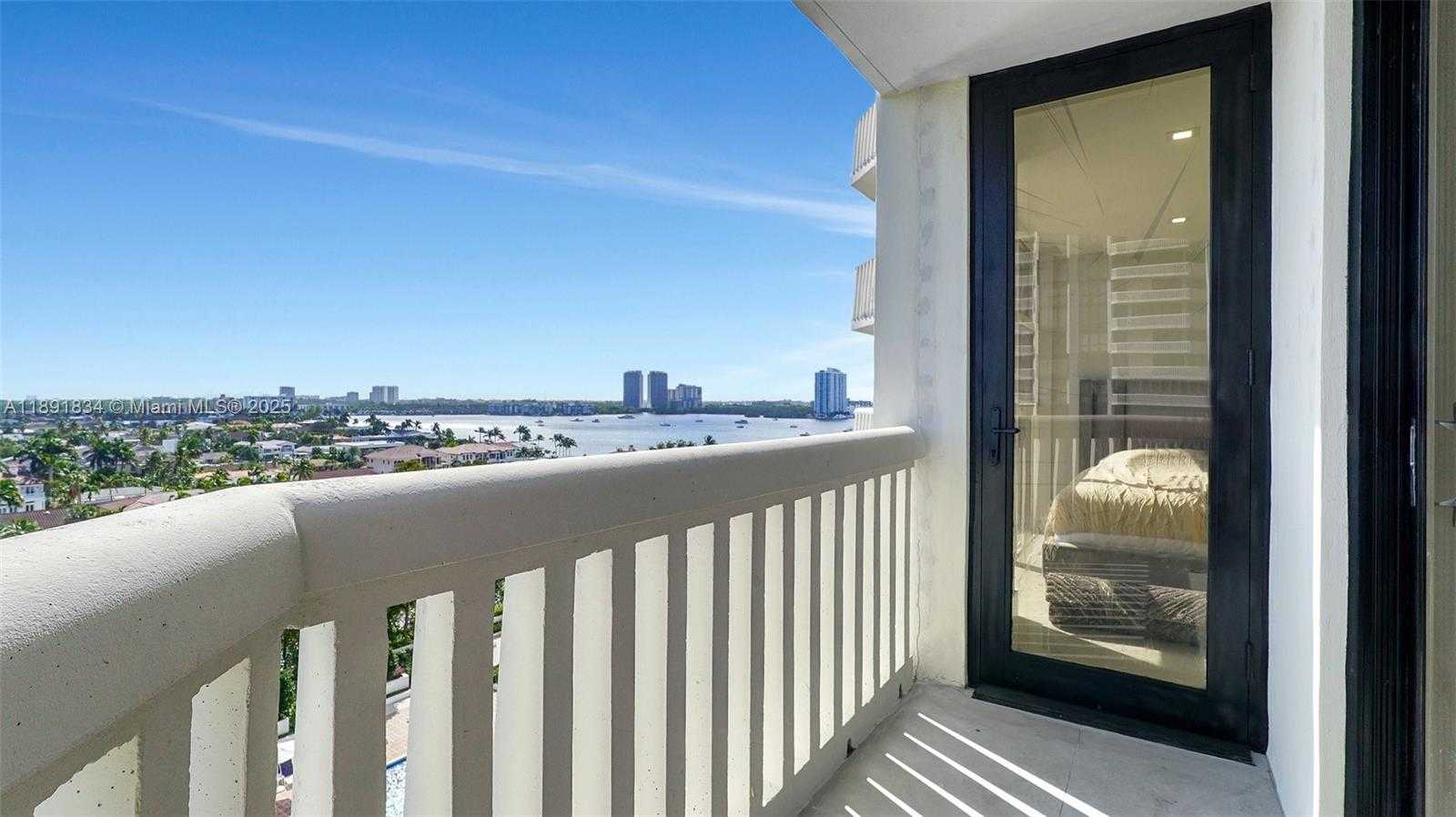 Small Image of 1000 ISLAND BLVD #1004, Aventura Number 40
