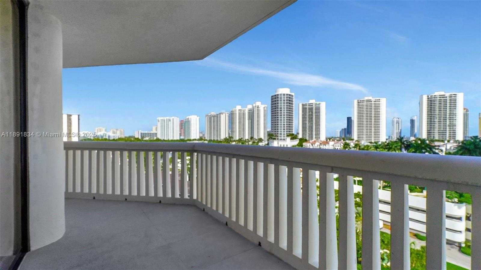 Small Image of 1000 ISLAND BLVD #1004, Aventura Number 43