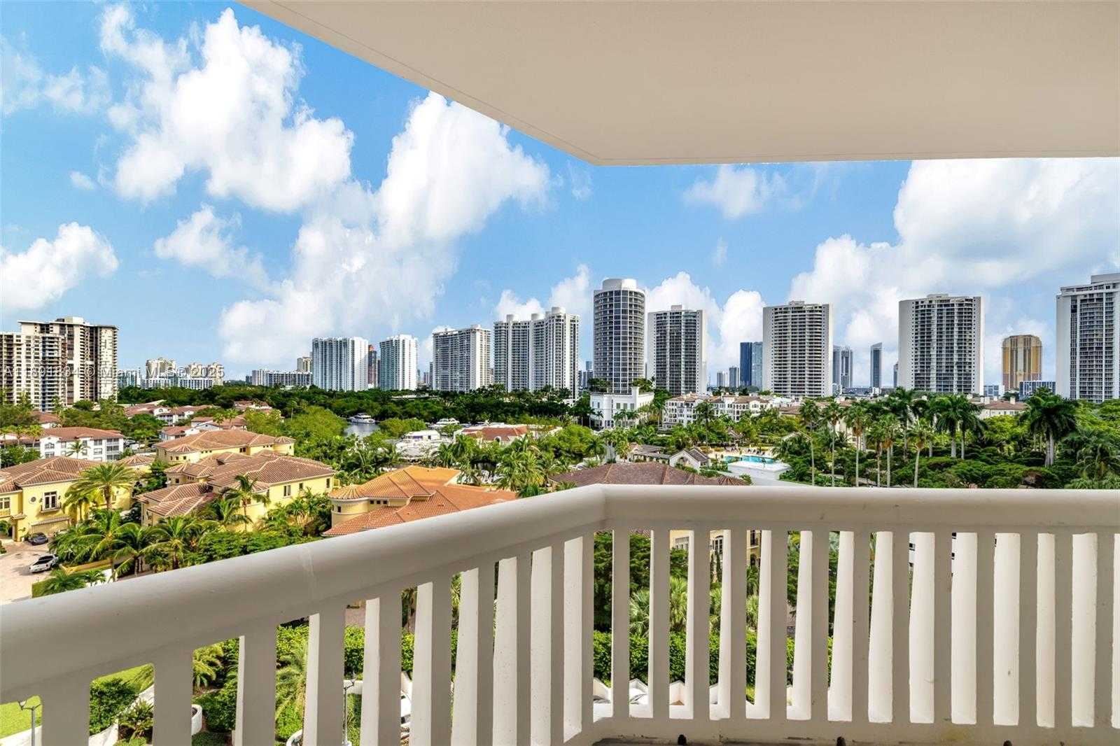 Small Image of 1000 ISLAND BLVD #1004, Aventura Number 51