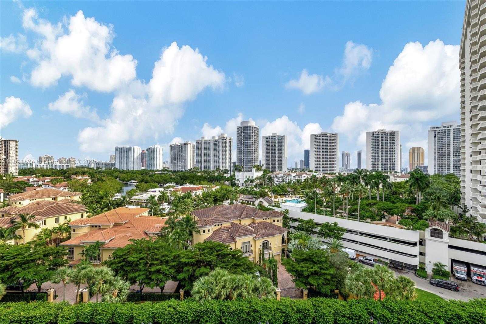 Small Image of 1000 ISLAND BLVD #1004, Aventura Number 56