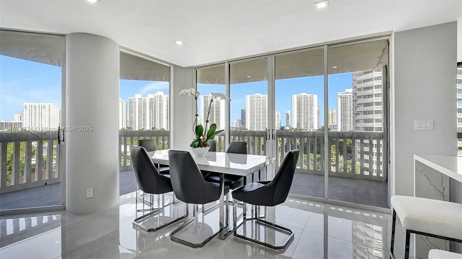 Small Image of 1000 ISLAND BLVD #1004, Aventura Number 9