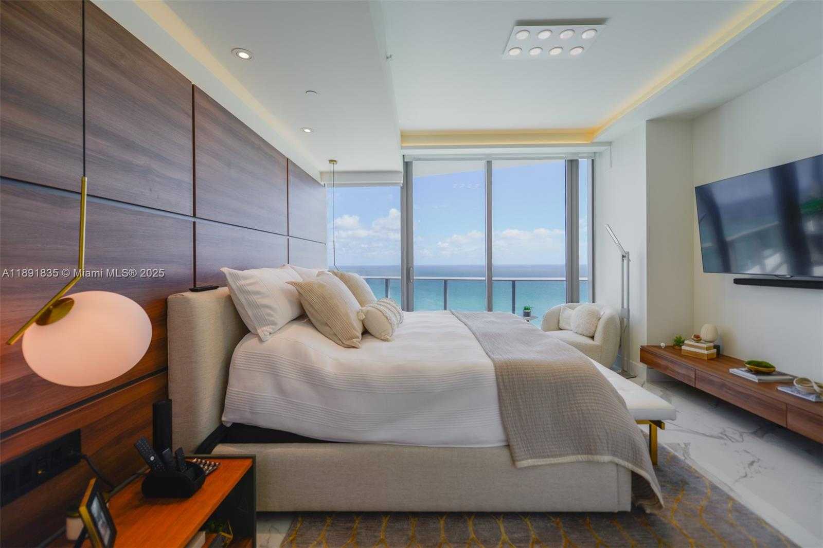 Small Image of 15701 COLLINS AVE #4203, Sunny Isles Beach Number 11