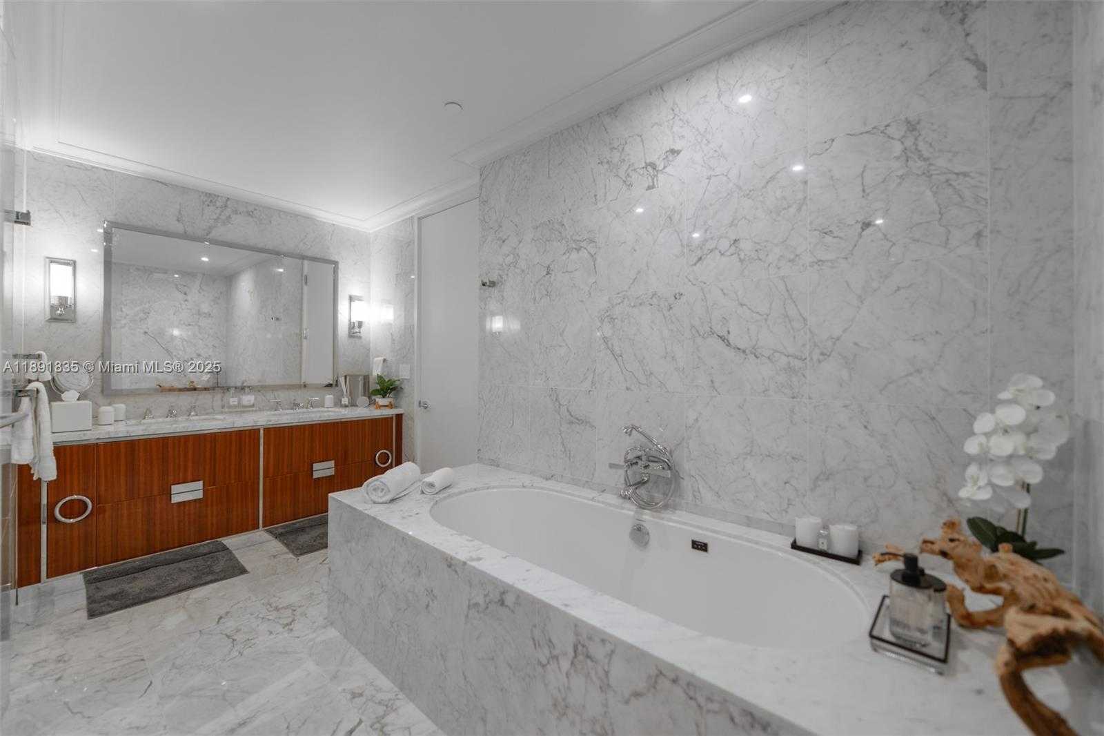 Small Image of 15701 COLLINS AVE #4203, Sunny Isles Beach Number 12