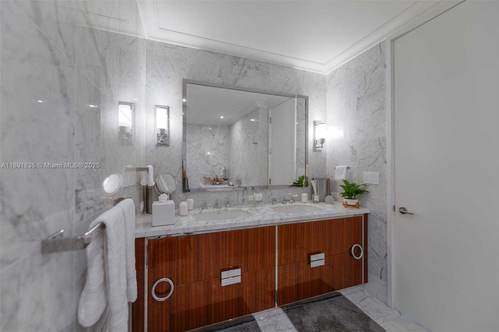 Small Image of 15701 COLLINS AVE #4203, Sunny Isles Beach Number 13