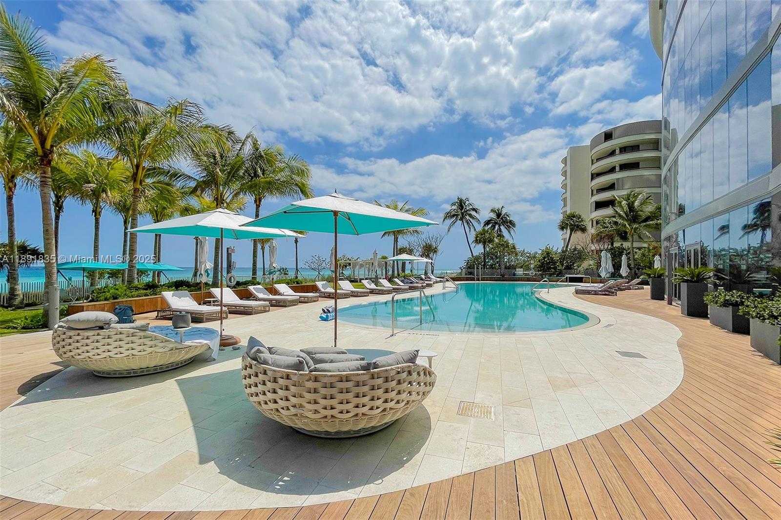 Small Image of 15701 COLLINS AVE #4203, Sunny Isles Beach Number 17