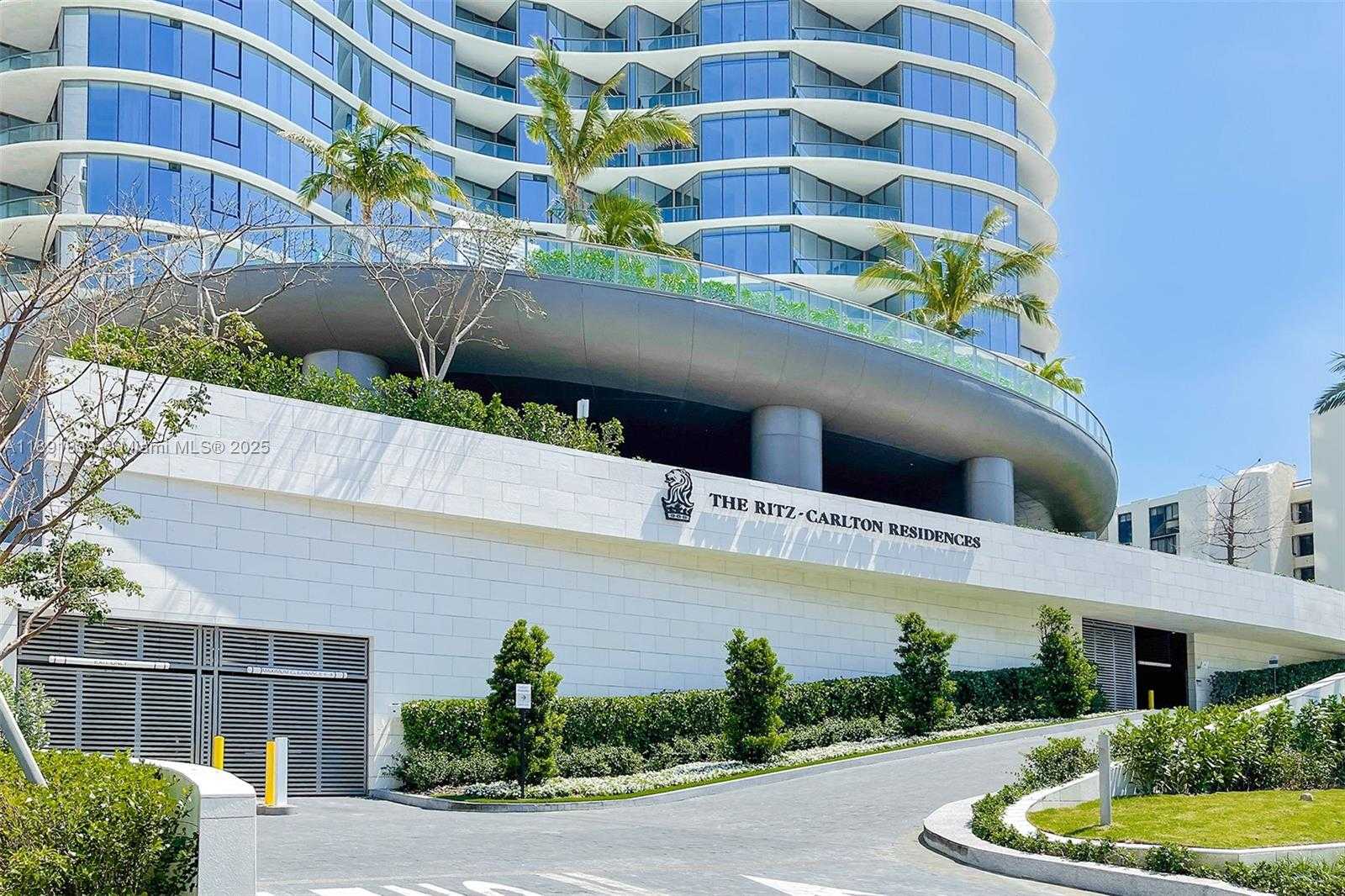 Small Image of 15701 COLLINS AVE #4203, Sunny Isles Beach Number 3