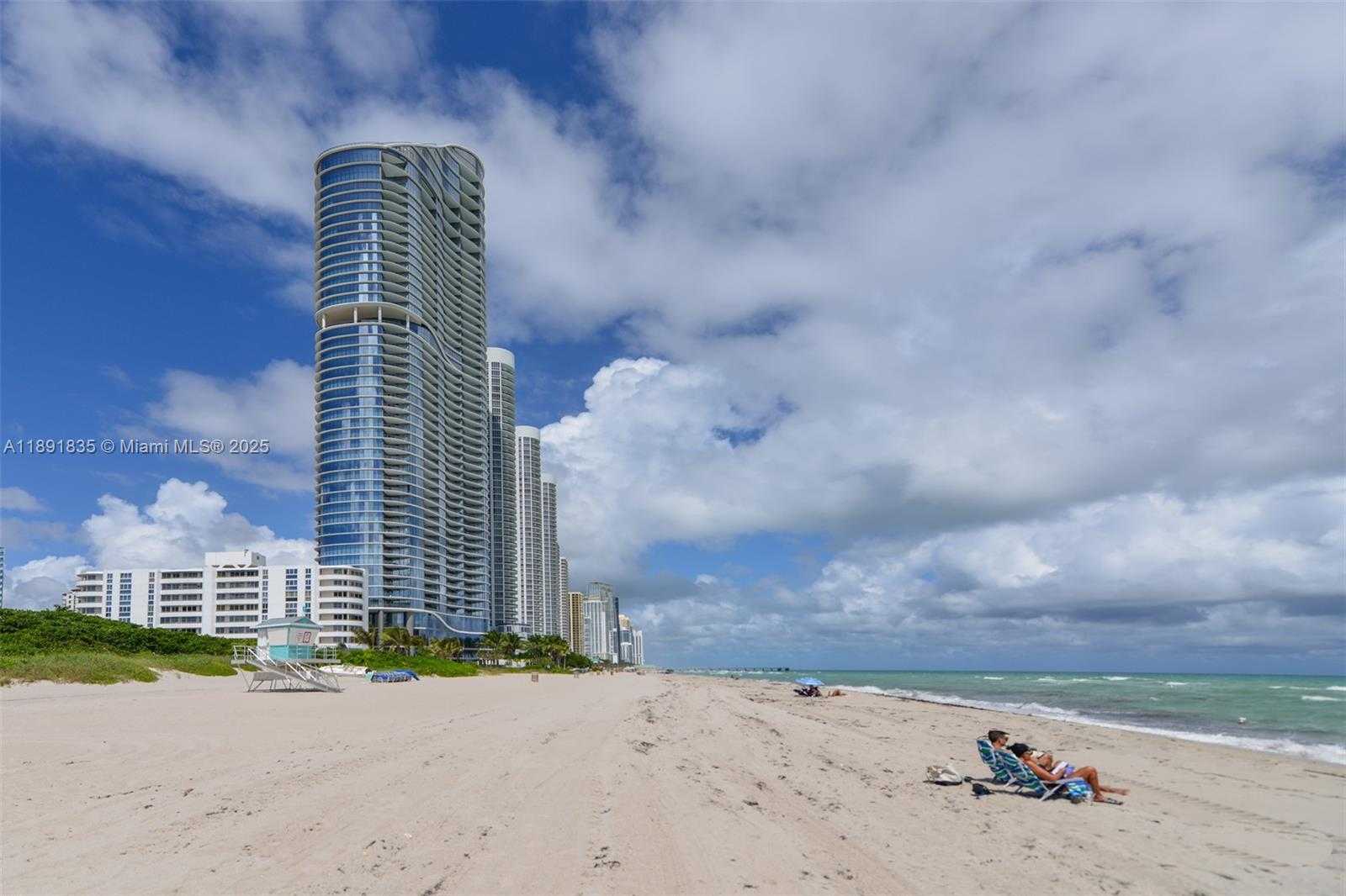 Small Image of 15701 COLLINS AVE #4203, Sunny Isles Beach Number 4