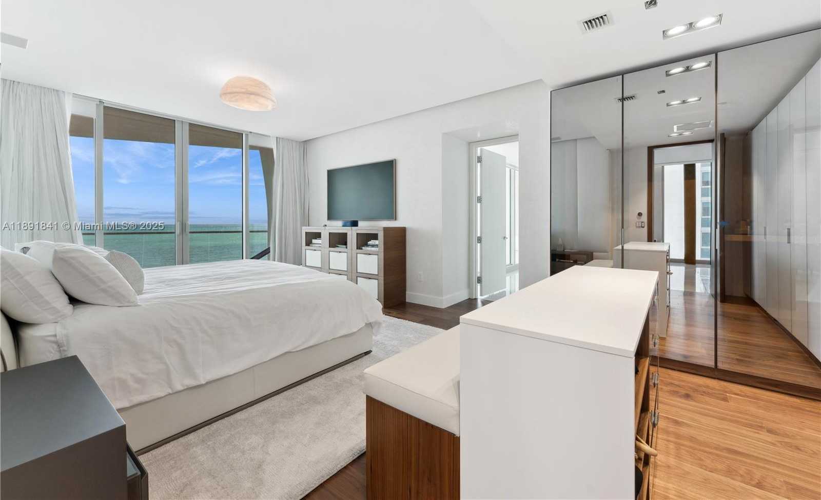 Small Image of 16901 COLLINS AVE #805, Sunny Isles Beach Number 11