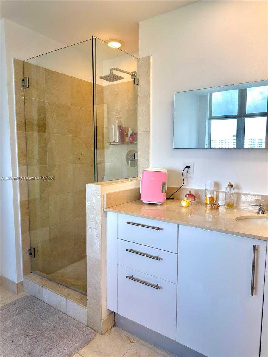 Small Image of 3330 NORTH EAST 190TH ST #1610, Aventura Number 24