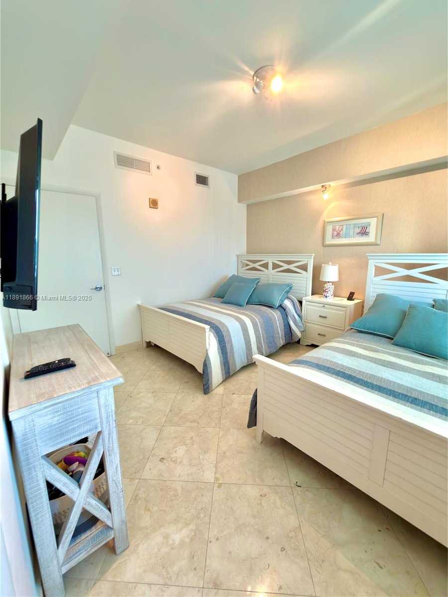 Small Image of 3330 NORTH EAST 190TH ST #1610, Aventura Number 30