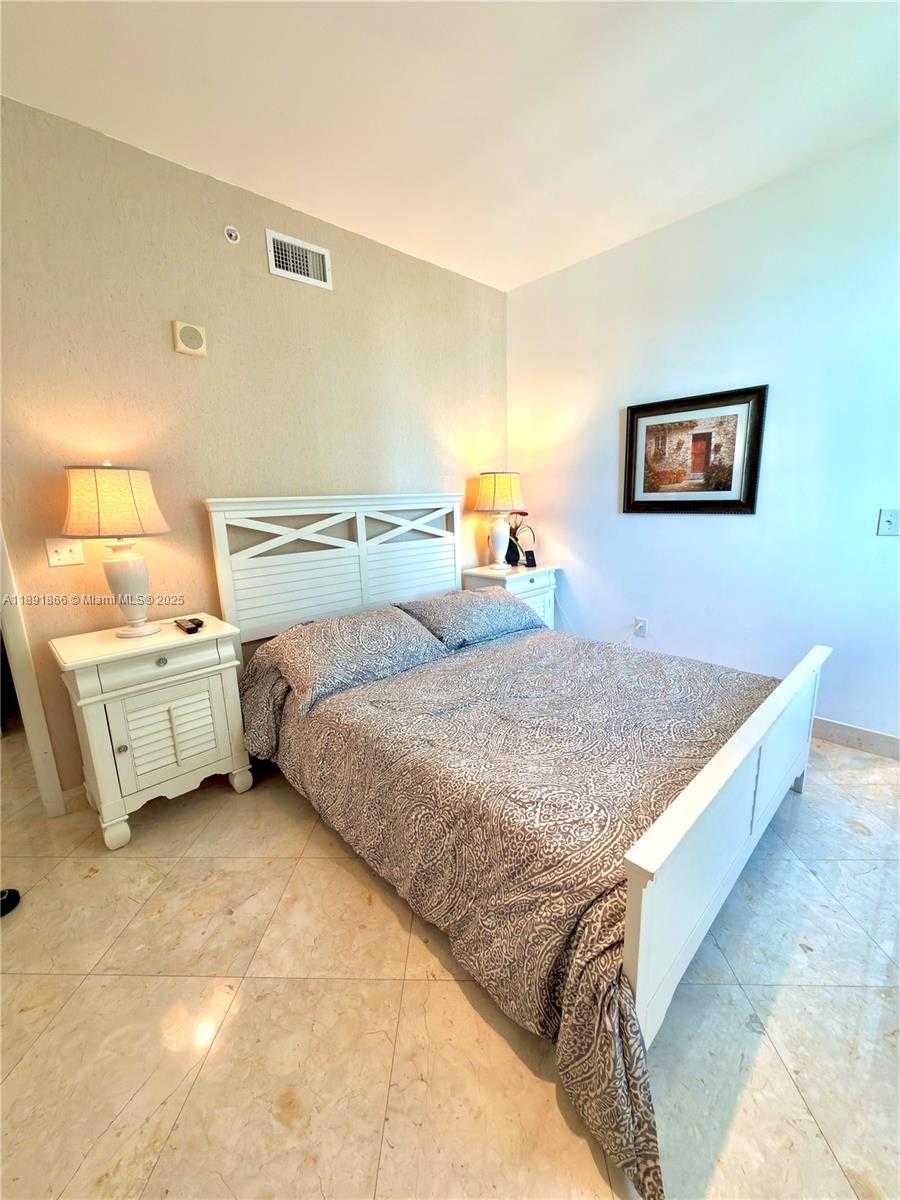 Small Image of 3330 NORTH EAST 190TH ST #1610, Aventura Number 32