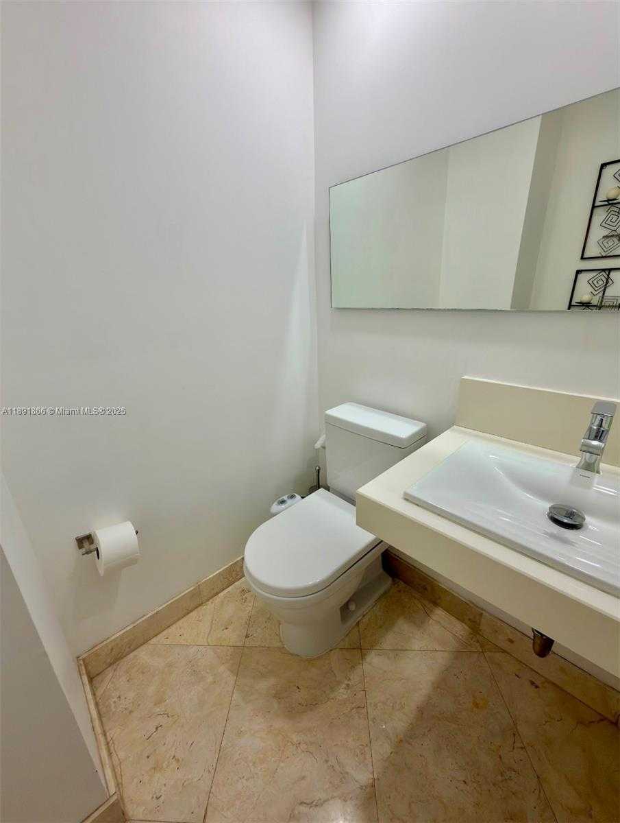 Small Image of 3330 NORTH EAST 190TH ST #1610, Aventura Number 34