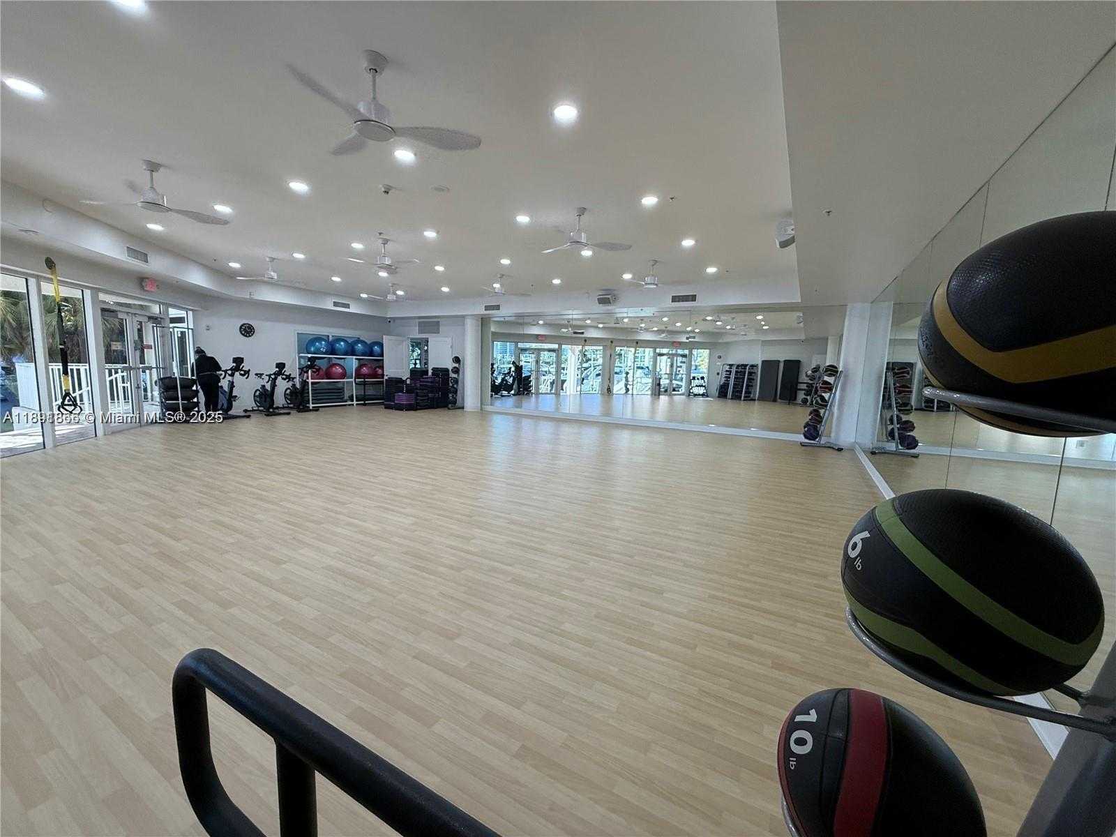 Small Image of 3330 NORTH EAST 190TH ST #1610, Aventura Number 40