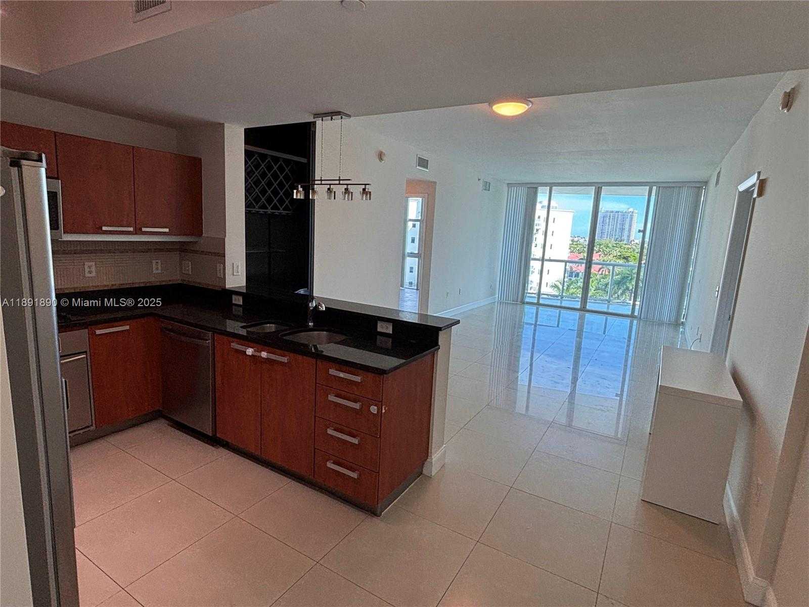 Small Image of 3131 NORTH EAST 188TH ST #1-809, Aventura Number 7