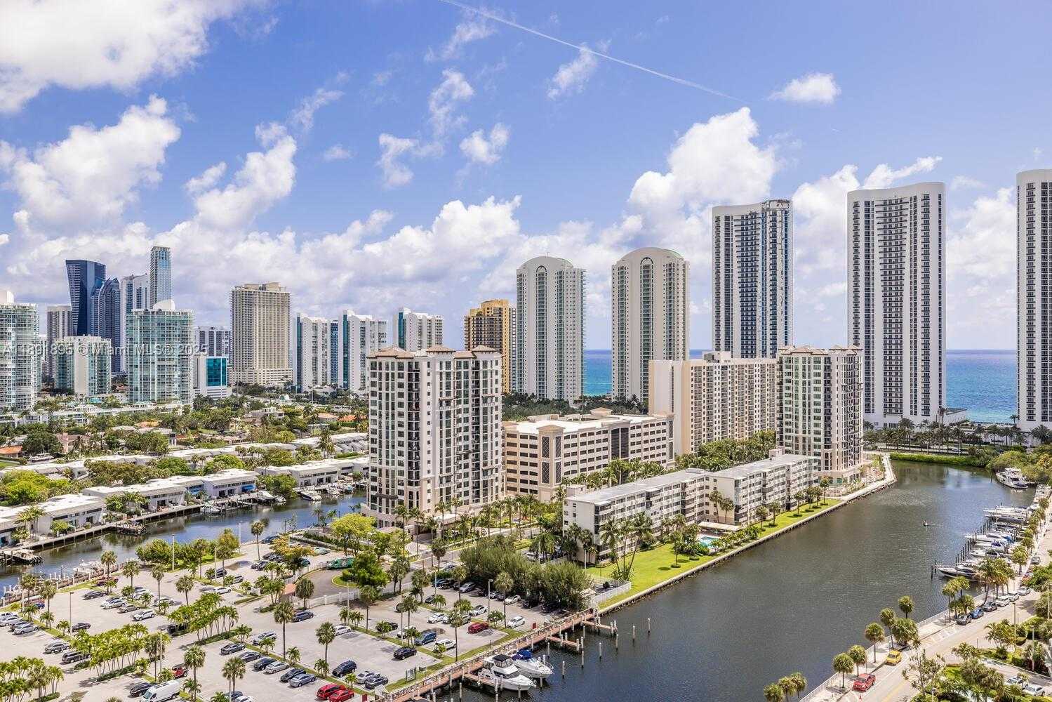 Small Image of 500 BAYVIEW DR #2119, Sunny Isles Beach Number 12
