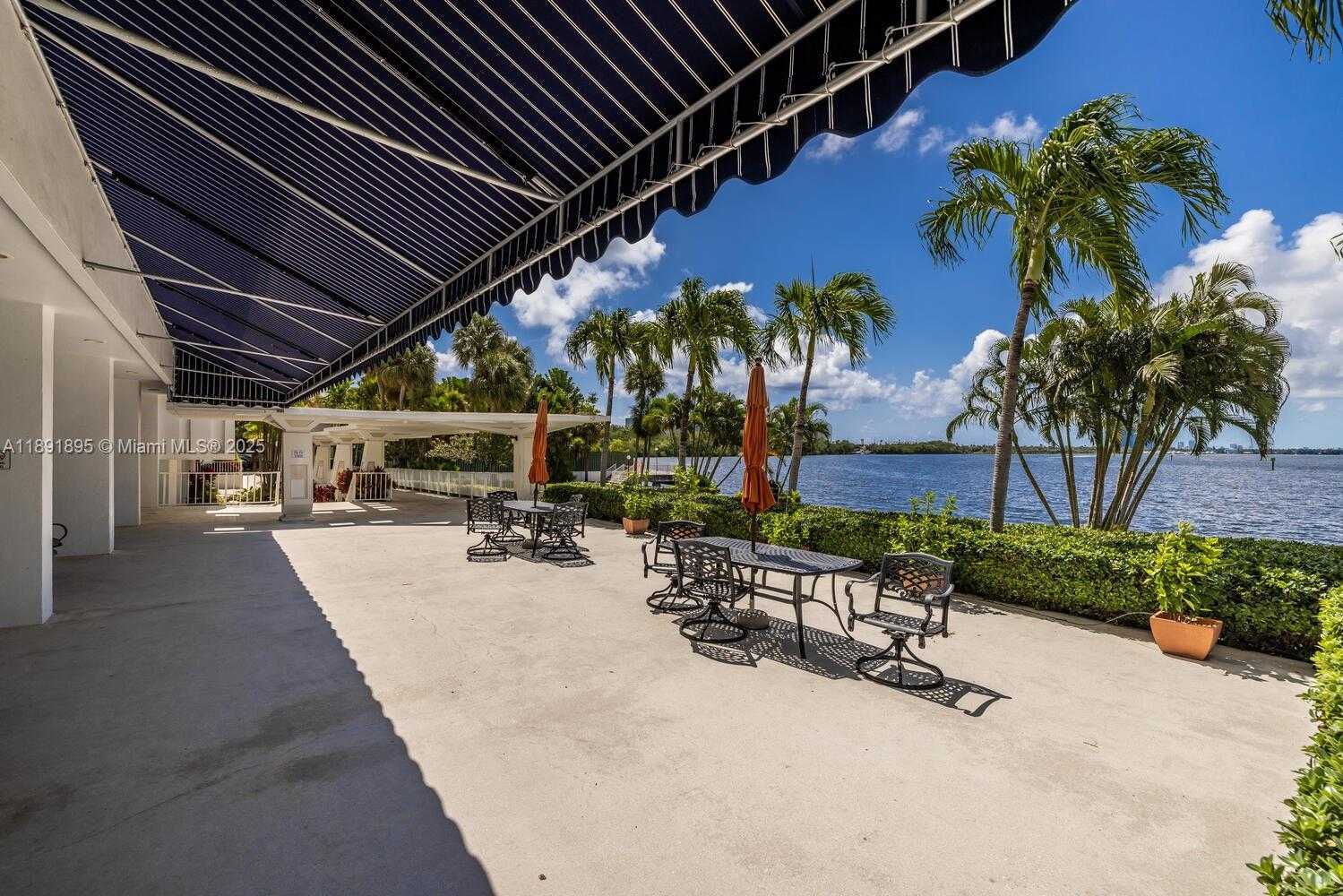 Small Image of 500 BAYVIEW DR #2119, Sunny Isles Beach Number 18