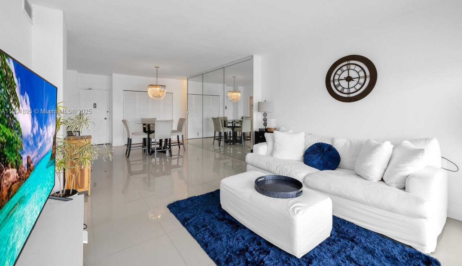 Small Image of 500 BAYVIEW DR #2119, Sunny Isles Beach Number 3