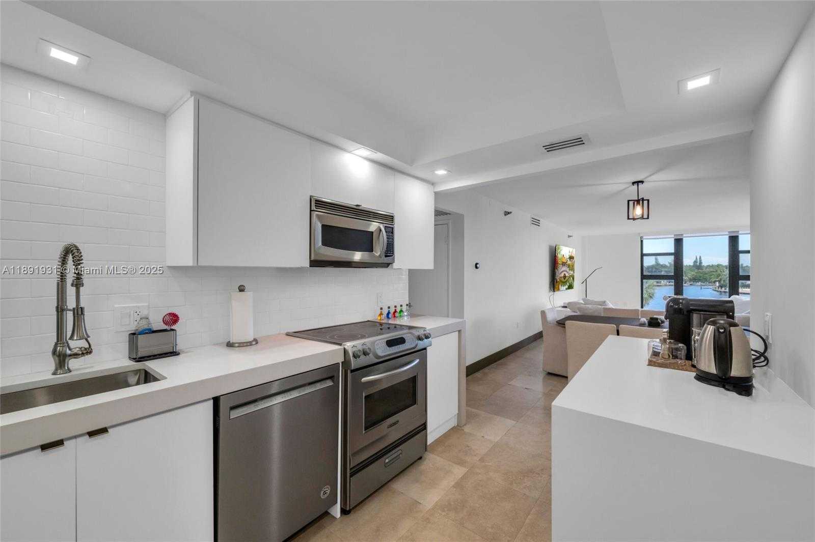 Small Image of 20515 EAST COUNTRY CLUB DR #343, Aventura Number 12