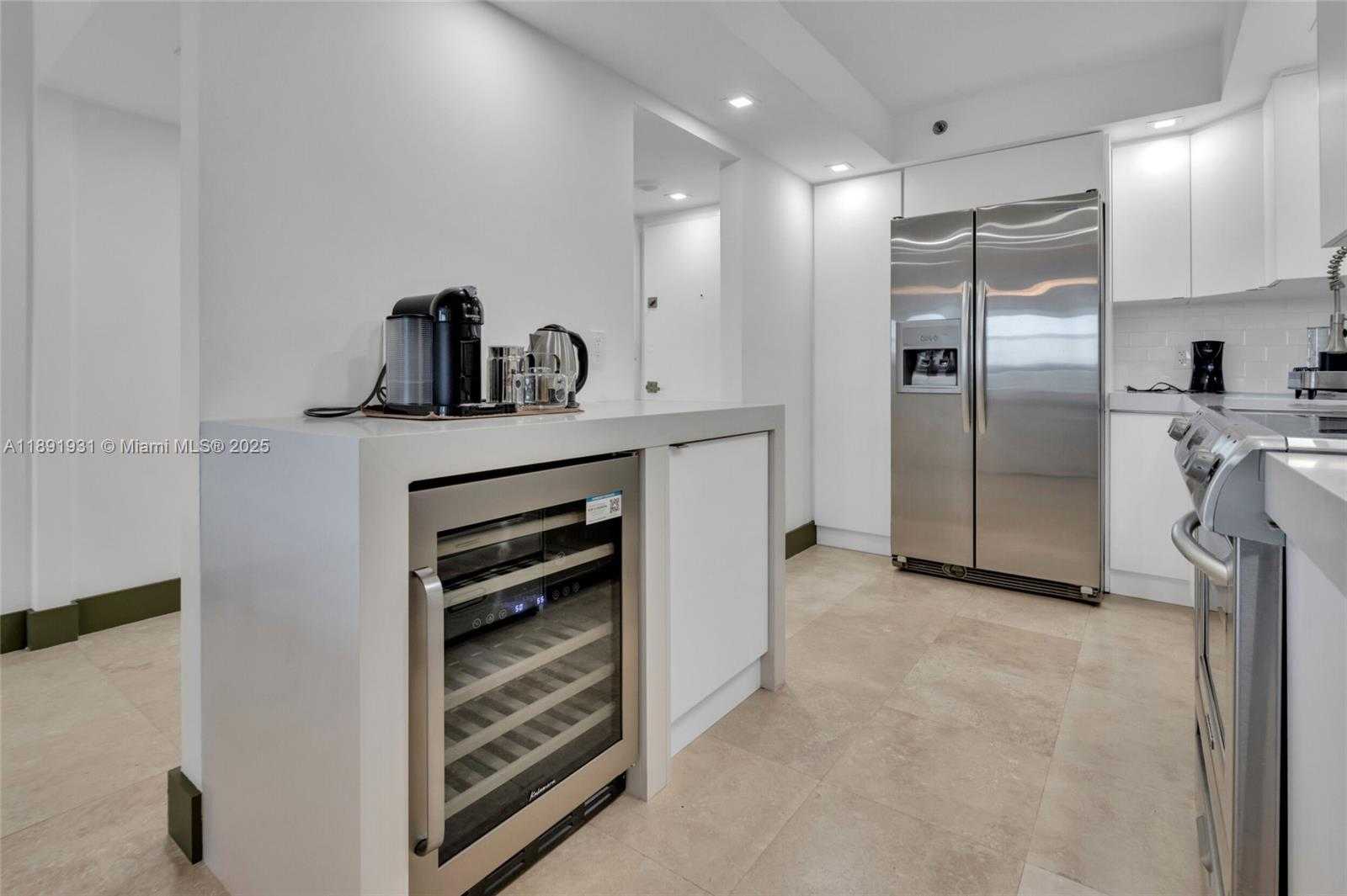 Small Image of 20515 EAST COUNTRY CLUB DR #343, Aventura Number 15