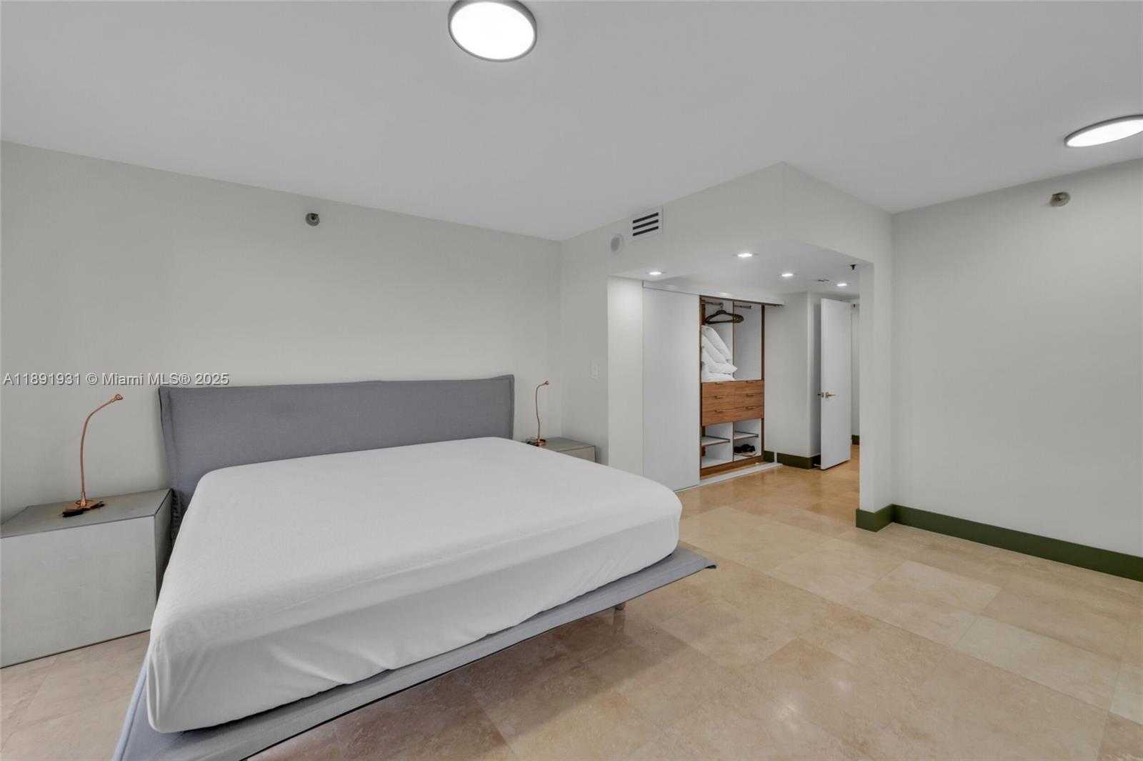 Small Image of 20515 EAST COUNTRY CLUB DR #343, Aventura Number 20