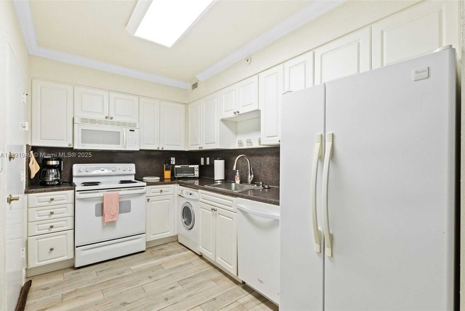 Small Image of 2501 SOUTH OCEAN DR #1117, Hollywood Number 11