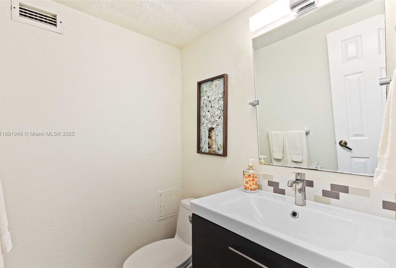 Small Image of 2501 SOUTH OCEAN DR #1117, Hollywood Number 14