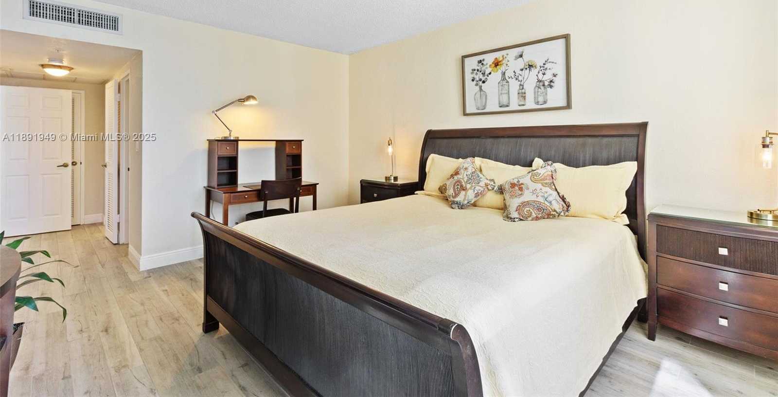Small Image of 2501 SOUTH OCEAN DR #1117, Hollywood Number 21