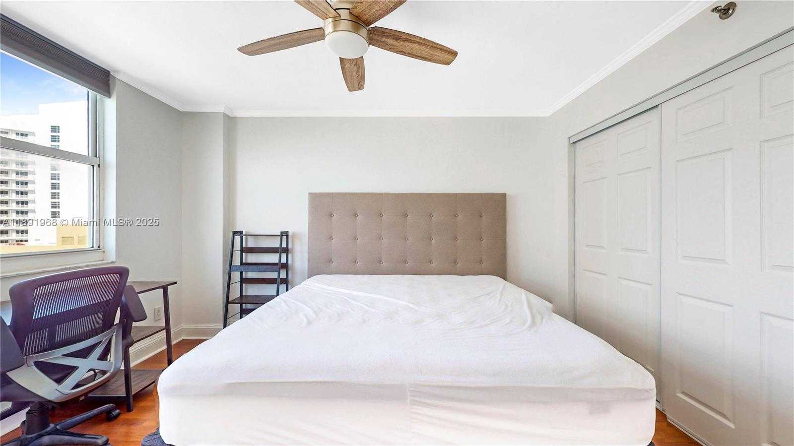 Small Image of 770 CLAUGHTON ISLAND DR #1012, Miami Number 13