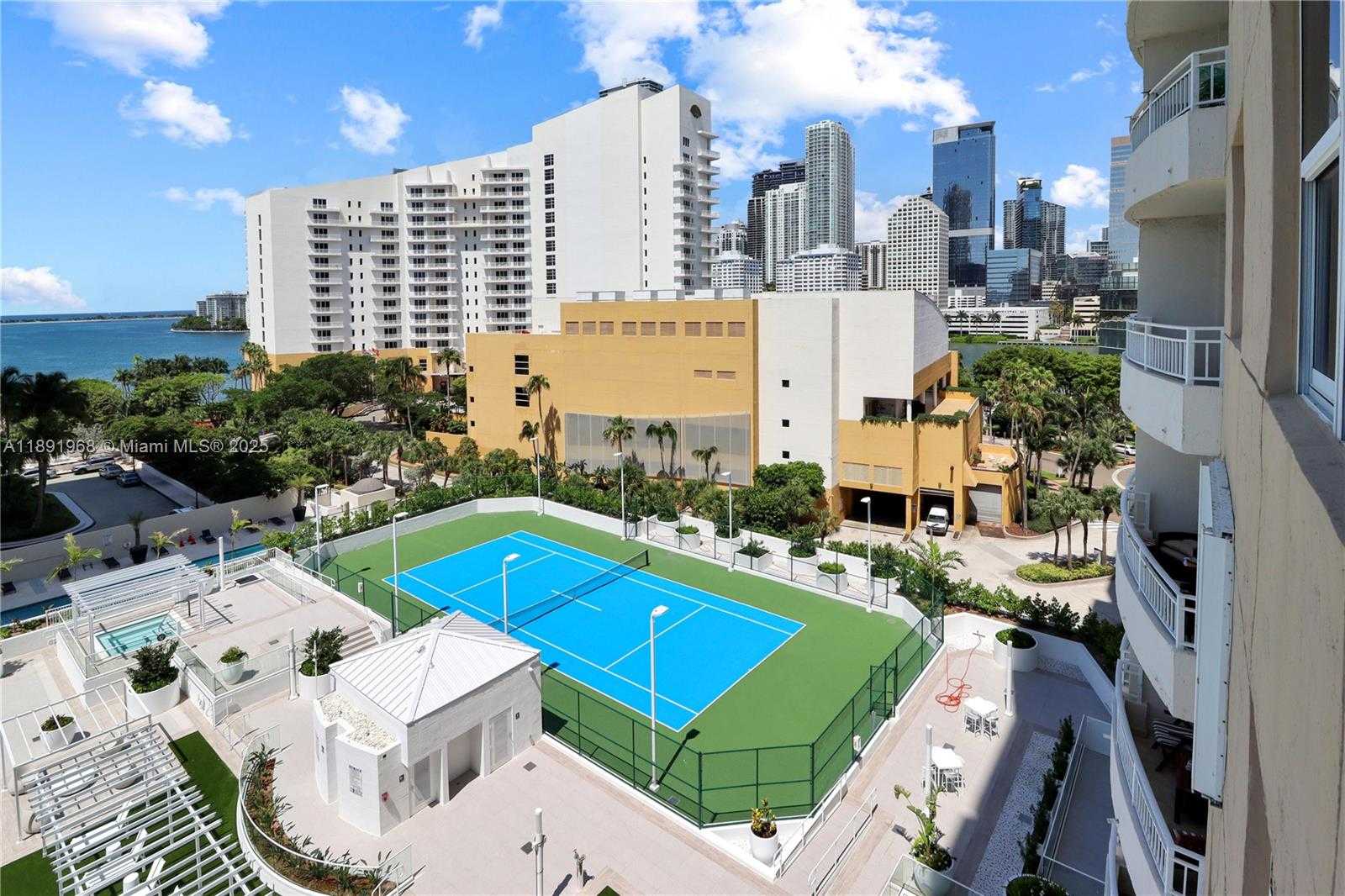 Small Image of 770 CLAUGHTON ISLAND DR #1012, Miami Number 16