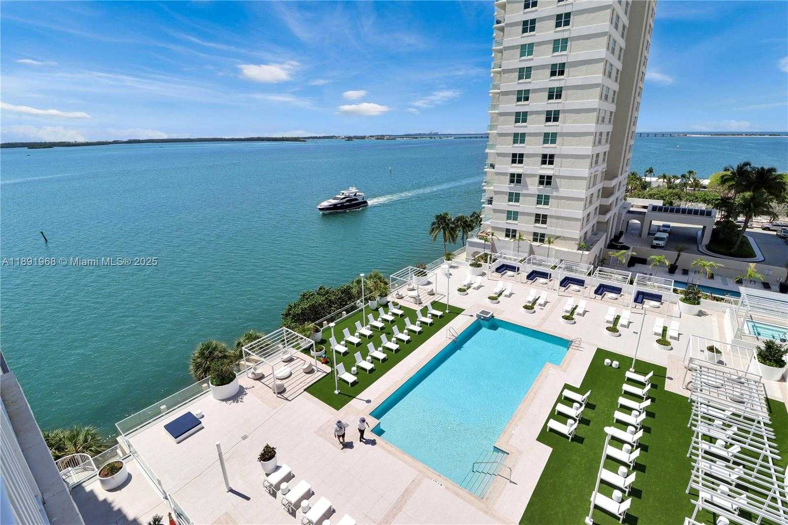 Small Image of 770 CLAUGHTON ISLAND DR #1012, Miami Number 18