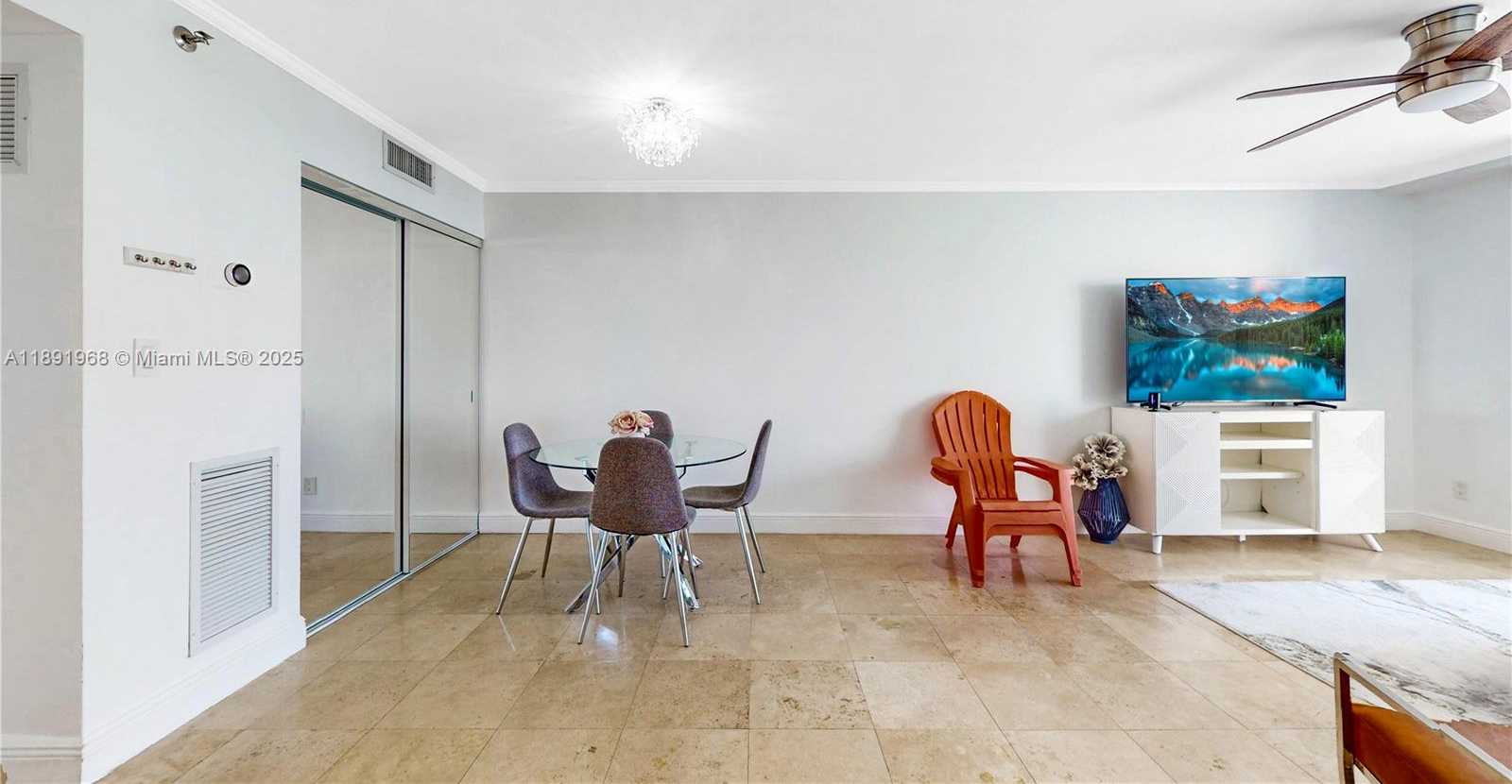 Small Image of 770 CLAUGHTON ISLAND DR #1012, Miami Number 7