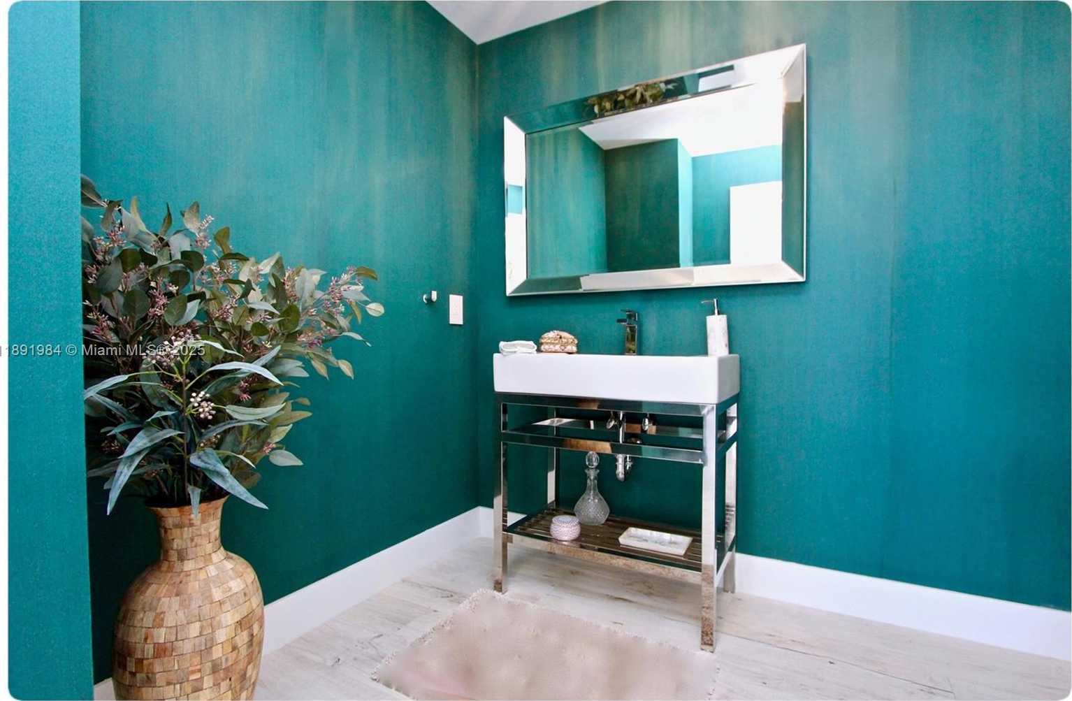 Small Image of 3500 ISLAND BLVD #DPH01, Aventura Number 13