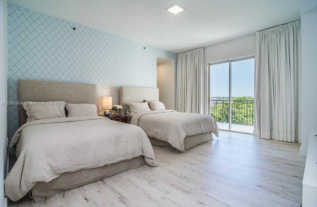 Small Image of 3500 ISLAND BLVD #DPH01, Aventura Number 35