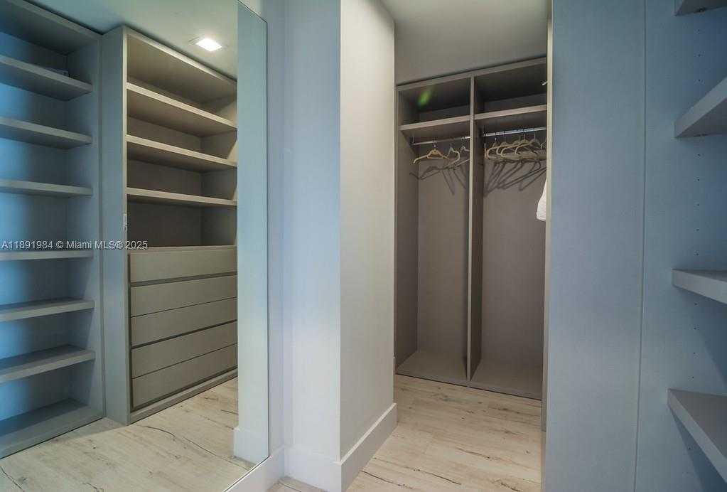 Small Image of 3500 ISLAND BLVD #DPH01, Aventura Number 37