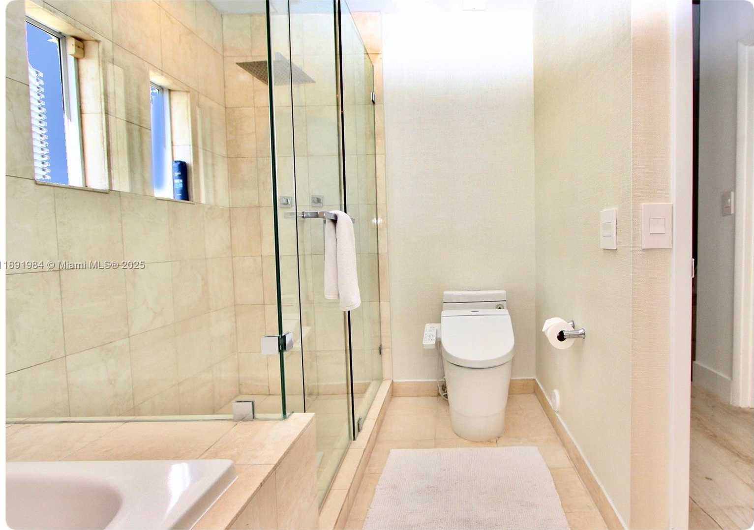 Small Image of 3500 ISLAND BLVD #DPH01, Aventura Number 39