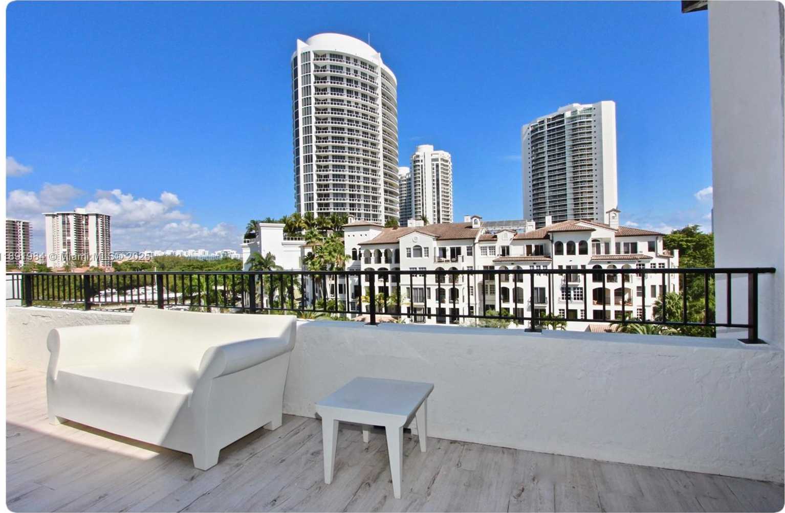 Small Image of 3500 ISLAND BLVD #DPH01, Aventura Number 44