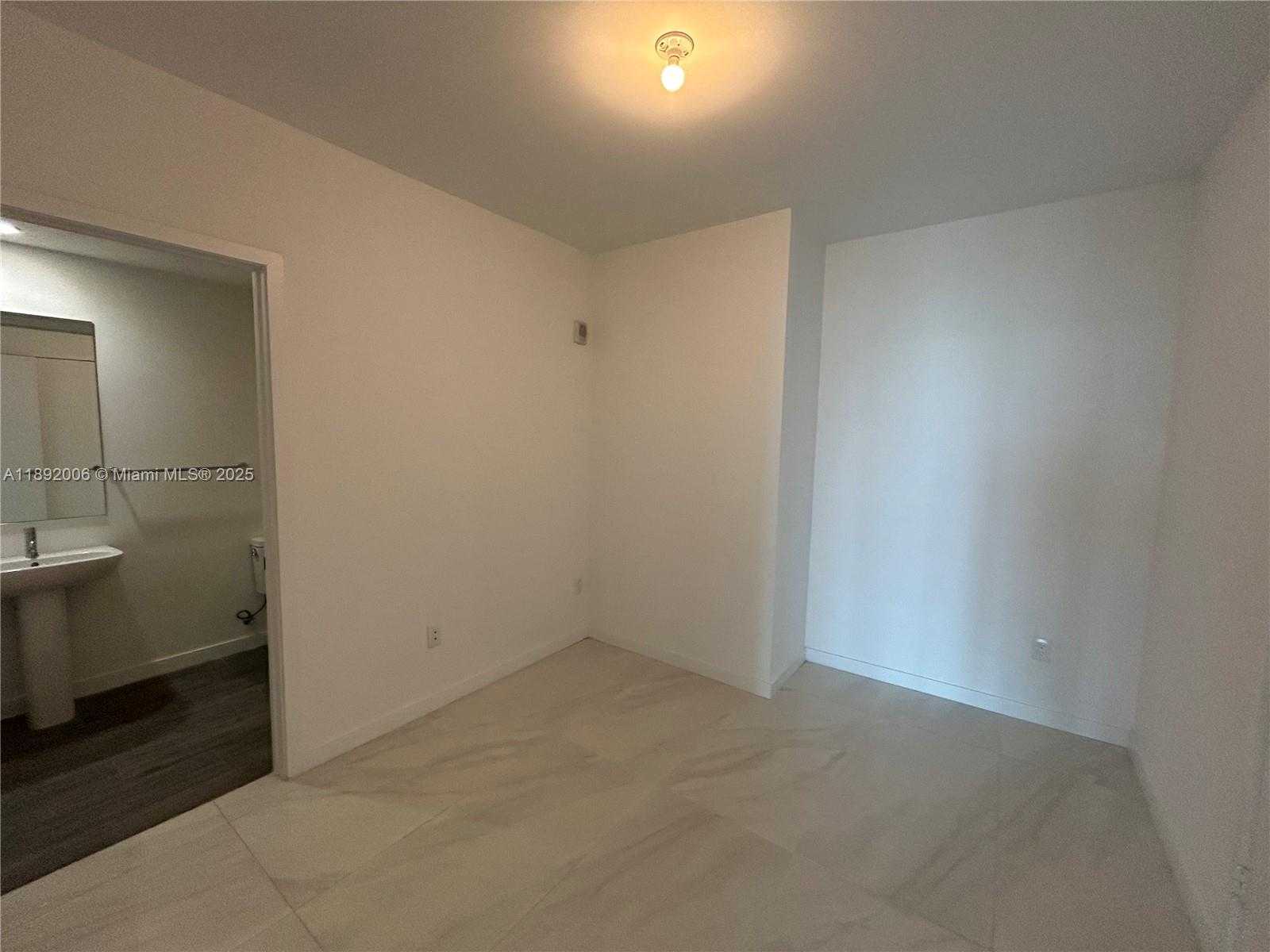 Small Image of 2900 NORTH EAST 7TH AVE #306, Miami Number 13