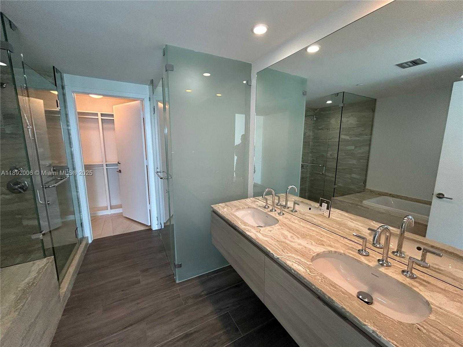 Small Image of 2900 NORTH EAST 7TH AVE #306, Miami Number 9