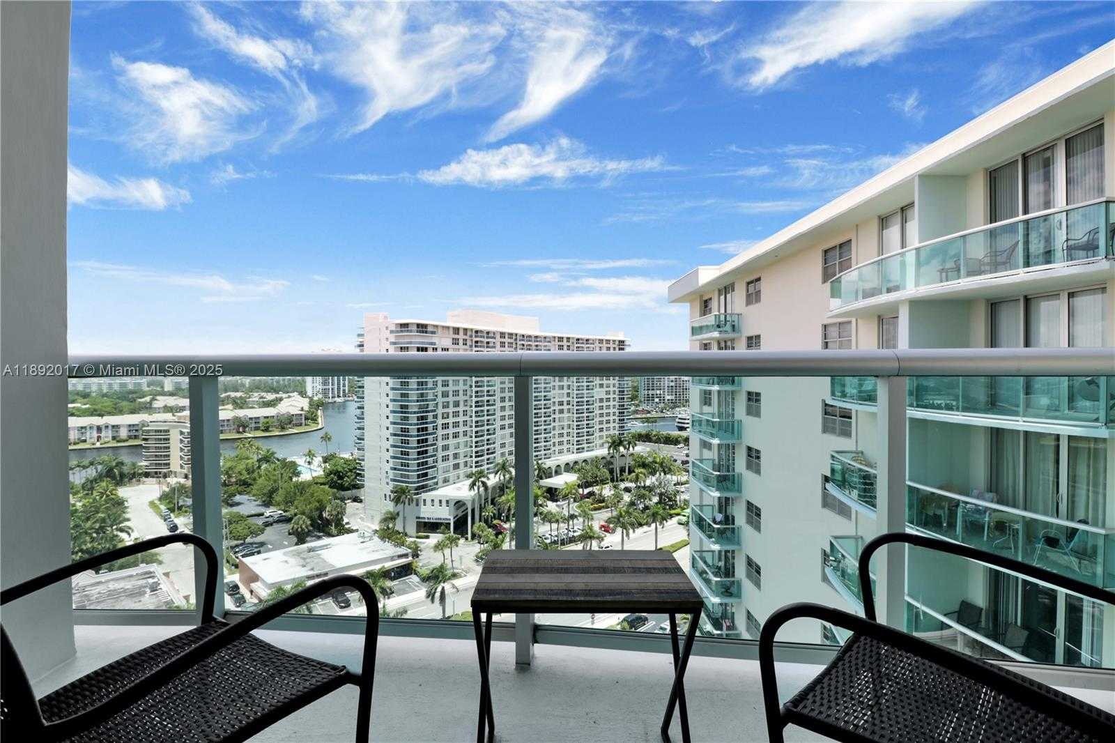 Small Image of 3901 SOUTH OCEAN DR #15R, Hollywood Number 2
