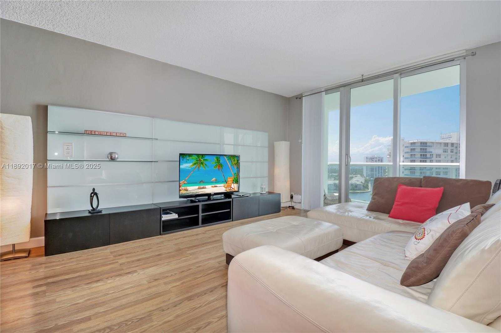 Small Image of 3901 SOUTH OCEAN DR #15R, Hollywood Number 3