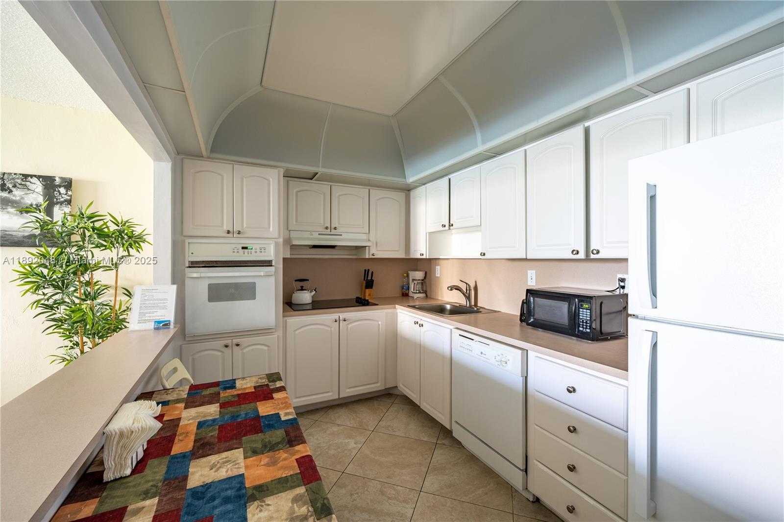 Small Image of 19370 COLLINS AVE #407, Sunny Isles Beach Number 9