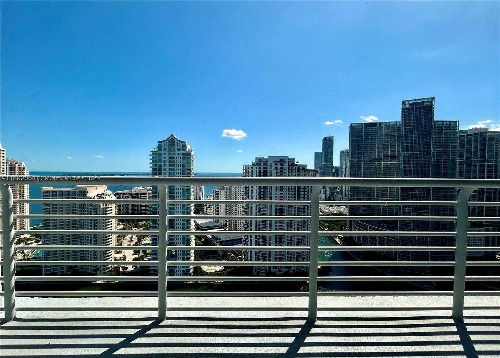 Small Image of 325 SOUTH BISCAYNE BLVD #3917, Miami Number 13