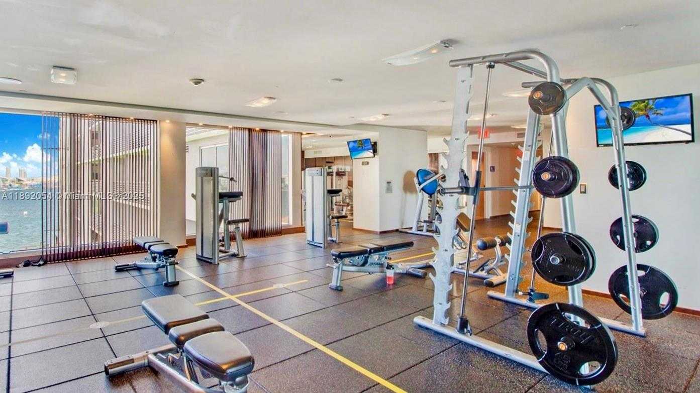 Small Image of 325 SOUTH BISCAYNE BLVD #3917, Miami Number 23